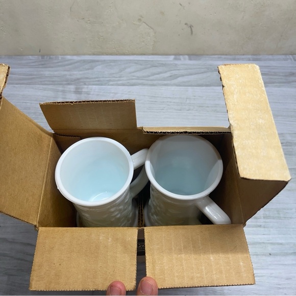 Tiara Exclusive White Milk Glass Mug #10575 In Box Set of 2 Vintage - Picture 5 of 14